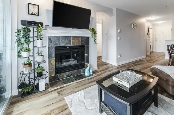 305 155 East 3rd Street, North Vancouver For Sale - image 2