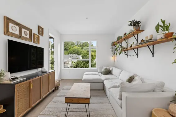 209 715 West 15th Street, North Vancouver For Sale - image 5