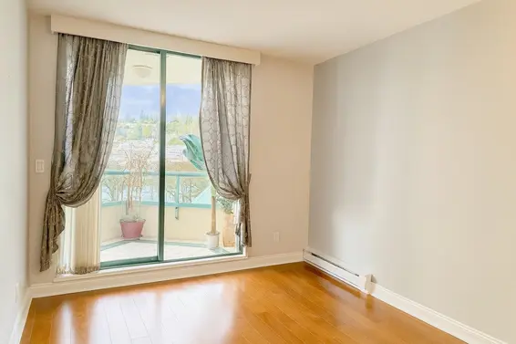 4D 338 Taylor Way, West Vancouver For Sale - image 12