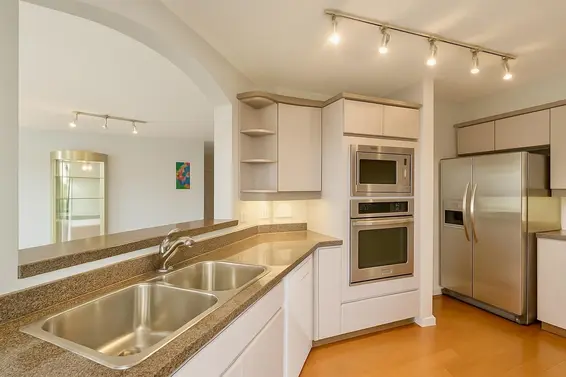 4D 338 Taylor Way, West Vancouver For Sale - image 6