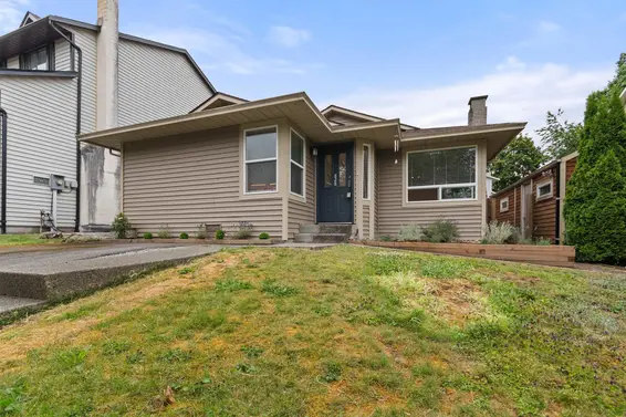 828 Nicolum Court, North Vancouver For Sale - image 2