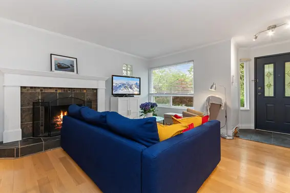 828 Nicolum Court, North Vancouver For Sale - image 6