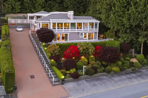1574 Chartwell Drive, West Vancouver For Sale - image 2