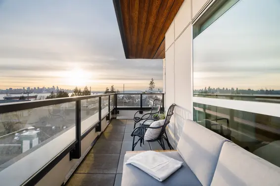 12 533 East 3Rd Street, North Vancouver