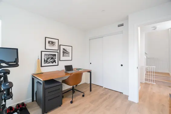 12 533 East 3rd Street, North Vancouver For Sale - image 17