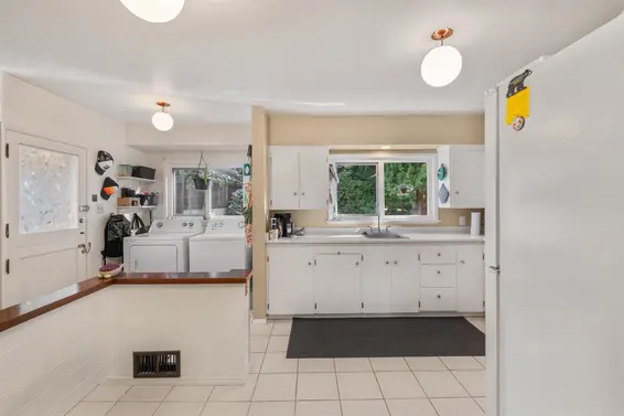 551 East Osborne Road, North Vancouver For Sale - image 11