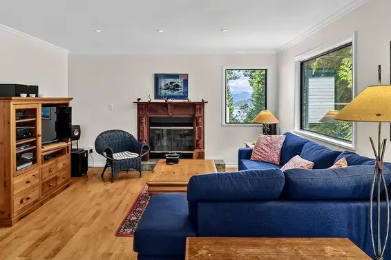 8568 Bedora Place, West Vancouver For Sale - image 10