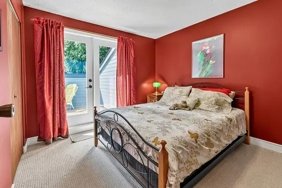 8568 Bedora Place, West Vancouver For Sale - image 19