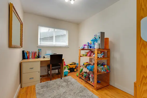 1263 Cloverley Street, North Vancouver For Sale - image 12