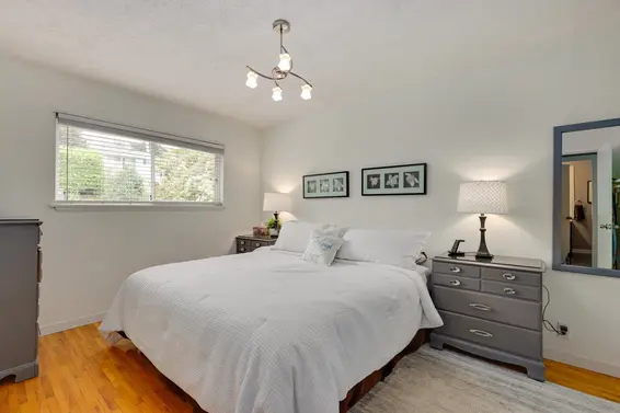 1263 Cloverley Street, North Vancouver For Sale - image 13