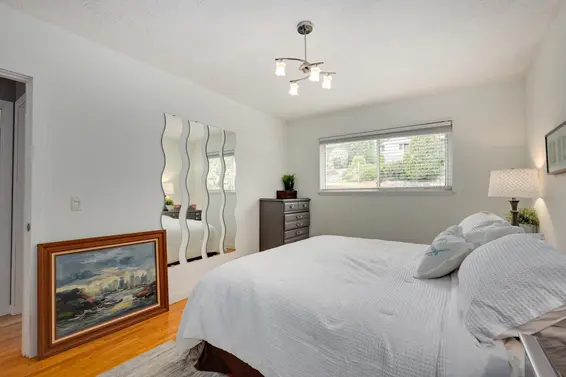 1263 Cloverley Street, North Vancouver For Sale - image 14