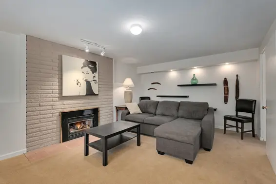 1263 Cloverley Street, North Vancouver For Sale - image 19