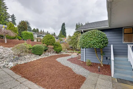 1263 Cloverley Street, North Vancouver For Sale - image 32