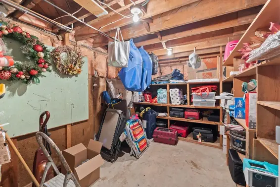 1263 Cloverley Street, North Vancouver For Sale - image 33