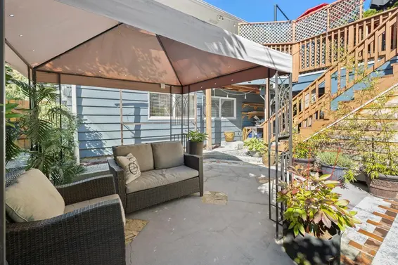 1263 Cloverley Street, North Vancouver For Sale - image 35