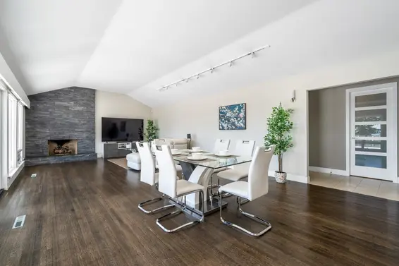 4111 Burkehill Road, West Vancouver For Sale - image 8