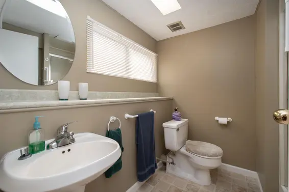 847 East 13th Street, North Vancouver For Sale - image 22