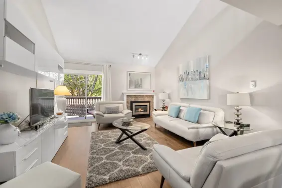 916 Roche Point Drive, North Vancouver