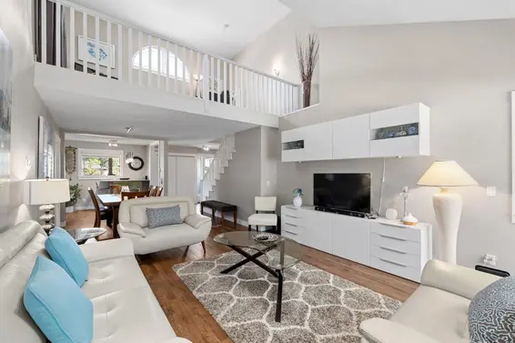 916 Roche Point Drive, North Vancouver For Sale - image 3