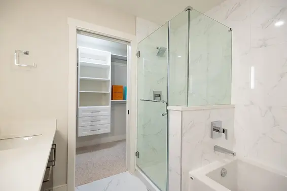 207 1633 Tatlow Avenue, North Vancouver For Sale - image 32