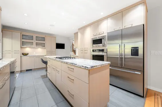 4966 Ranger Avenue, North Vancouver For Sale - image 7