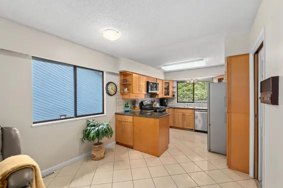 1184 Riverside Drive, North Vancouver For Sale - image 11
