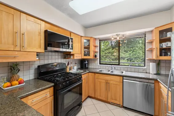 1184 Riverside Drive, North Vancouver For Sale - image 13