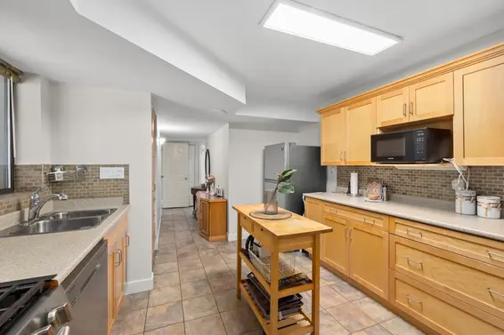 1184 Riverside Drive, North Vancouver For Sale - image 32