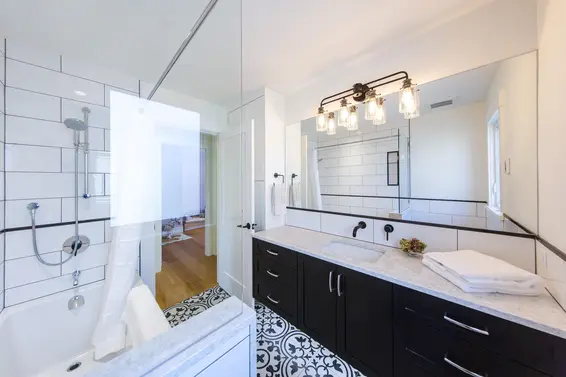 1243 Cloverley Street, North Vancouver For Sale - image 18