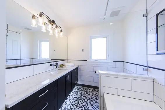 1243 Cloverley Street, North Vancouver For Sale - image 19