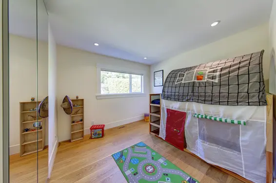 1243 Cloverley Street, North Vancouver For Sale - image 21