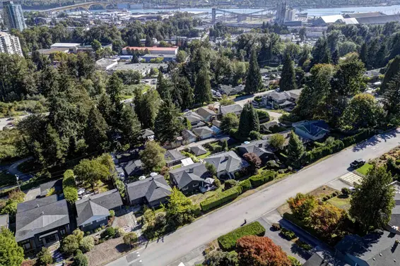 1243 Cloverley Street, North Vancouver For Sale - image 33