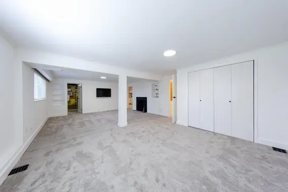 1243 Cloverley Street, North Vancouver For Sale - image 36