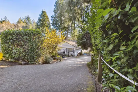 4028 Rose Crescent, West Vancouver For Sale - image 29