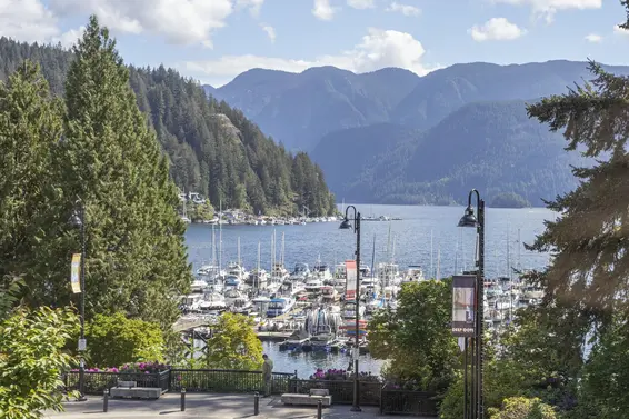 2 2151 Banbury Road, North Vancouver