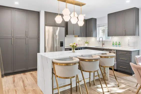 6 848 West 16th Street, North Vancouver