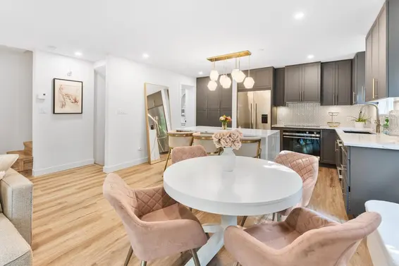 6 848 West 16th Street, North Vancouver For Sale - image 3