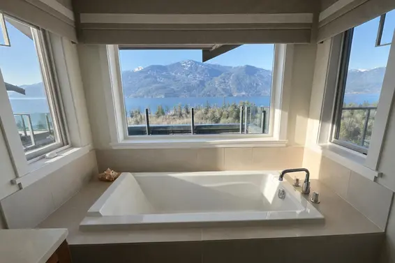 700 Ocean Crest Drive, Furry Creek For Sale - image 12