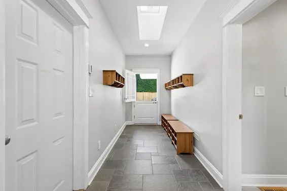 991 Hampshire Road, North Vancouver For Sale - image 25