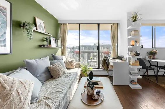 706 145 St. Georges Avenue, North Vancouver For Sale - image 1