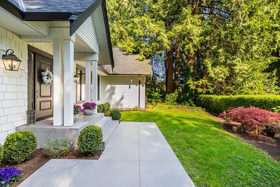 435 Macbeth Crescent, West Vancouver For Sale - image 4