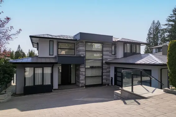 925 Beaumont Drive, North Vancouver