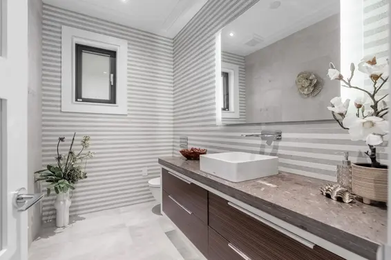 925 Beaumont Drive, North Vancouver For Sale - image 14
