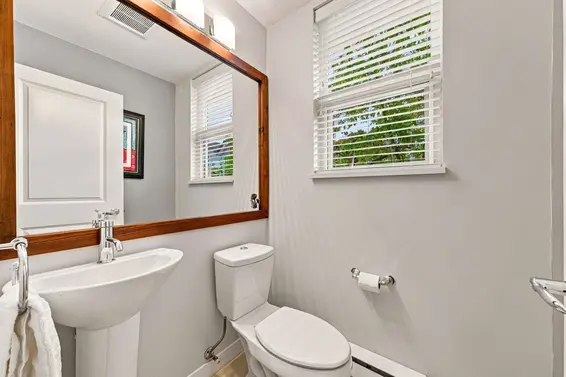 709 Premier Street, North Vancouver For Sale - image 17