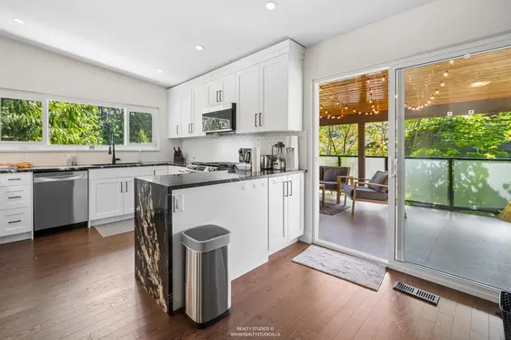 4651 Hoskins Road, North Vancouver For Sale - image 17