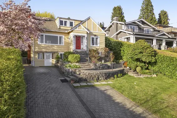 2441 Nelson Avenue, West Vancouver For Sale - image 4