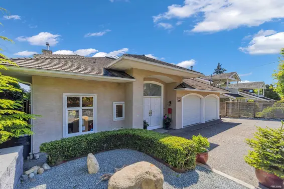 2322 Lawson Avenue, West Vancouver For Sale - image 2