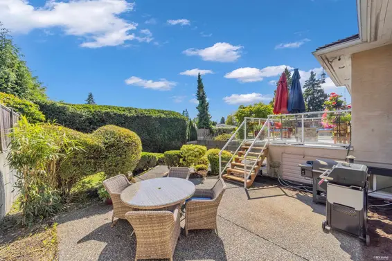 2322 Lawson Avenue, West Vancouver For Sale - image 32