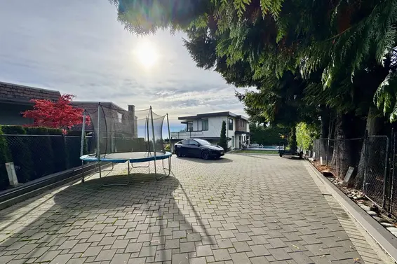1035 Greenwood Place, West Vancouver For Sale - image 36