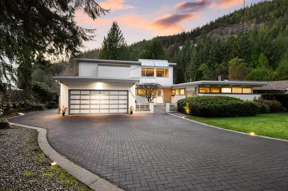 5735 Bluebell Drive, West Vancouver For Sale - image 34